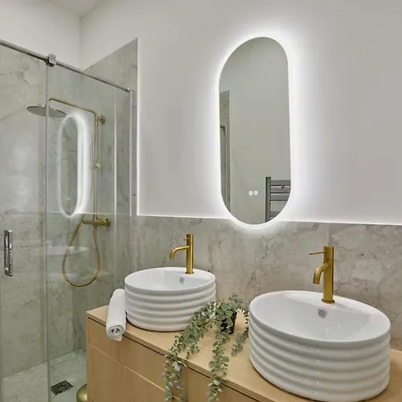 Chic Saint Honore Luxury With Ac Apartment